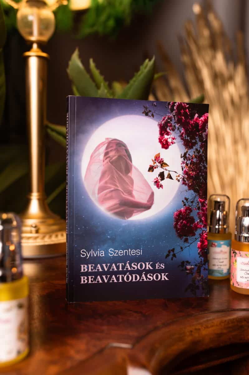 "Beavatások és Beavatódások"